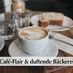 Helle 80m2 Maisonette Mit Tollem Balkon Ins Gruene, Kingsize Bett, Smart-tv - Nur Ein Kurzer Spaziergang In Altstadt Und Zum Domplatz - Kostenlose Parkplaetze In Den Umliegenden Strassen - Ausgewaehlte Empfehlungen Fuer Inklusive * Ερφούρτη