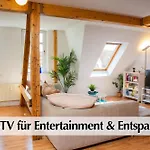 Διαμέρισμα Helle 80m2 Maisonette Mit Tollem Balkon Ins Gruene, Kingsize Bett, Smart-tv - Nur Ein Kurzer Spaziergang In Altstadt Und Zum Domplatz - Kostenlose Parkplaetze In Den Umliegenden Strassen - Ausgewaehlte Empfehlungen Fuer Inklusive