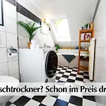 Helle 80m2 Maisonette Mit Tollem Balkon Ins Gruene, Kingsize Bett, Smart-tv - Nur Ein Kurzer Spaziergang In Altstadt Und Zum Domplatz - Kostenlose Parkplaetze In Den Umliegenden Strassen - Ausgewaehlte Empfehlungen Fuer Inklusive Apartamento Erfurt